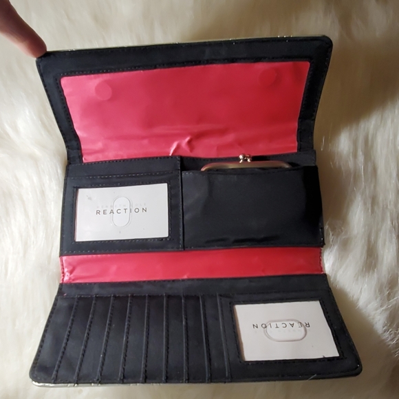 Kenneth Cole clutch/wallet - Picture 3 of 5